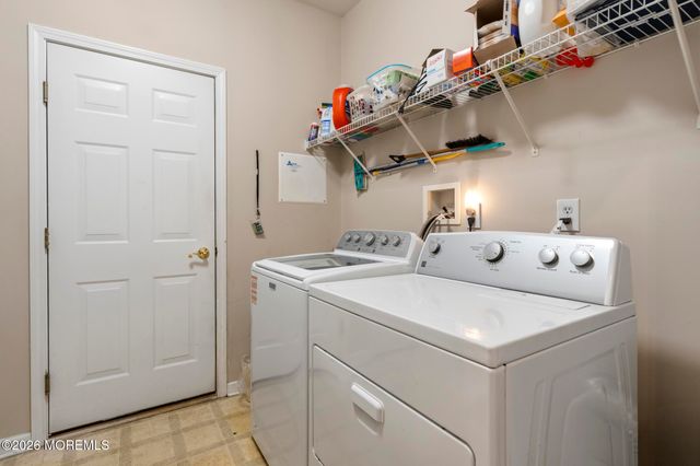 2 Windy Reef Court, Barnegat, NJ 08005