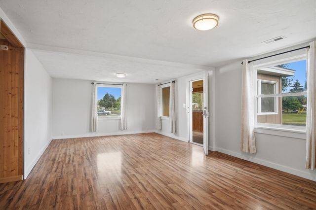 319 E Spence St, Medical Lake, WA 99022