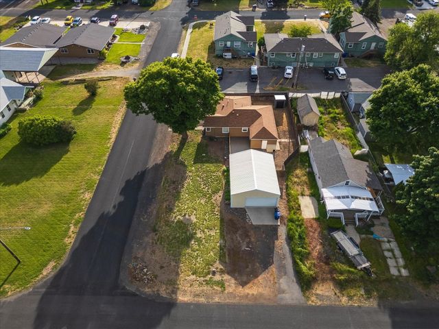 319 E Spence St, Medical Lake, WA 99022