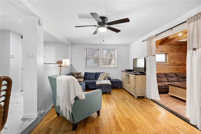 11 Gaylord St, Sodus, NY 14551