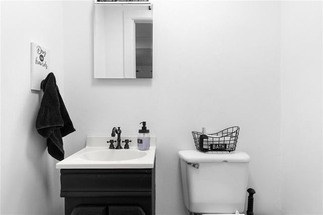 11 Gaylord St, Sodus, NY 14551