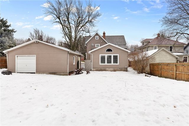 11 Gaylord St, Sodus, NY 14551