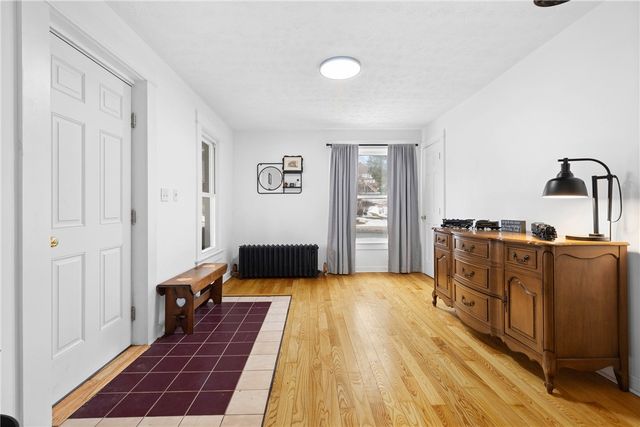 11 Gaylord St, Sodus, NY 14551