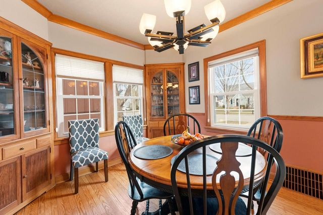 4771 N Woodruff AVENUE, Whitefish Bay, WI 53211