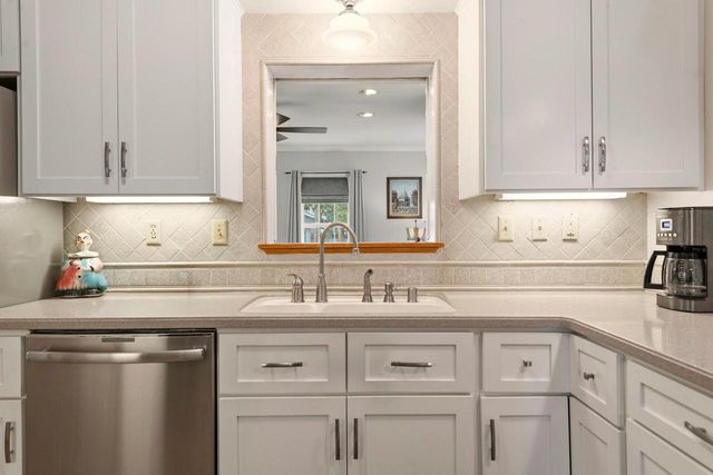 4771 N Woodruff AVENUE, Whitefish Bay, WI 53211