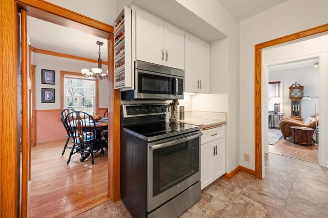 4771 N Woodruff AVENUE, Whitefish Bay, WI 53211