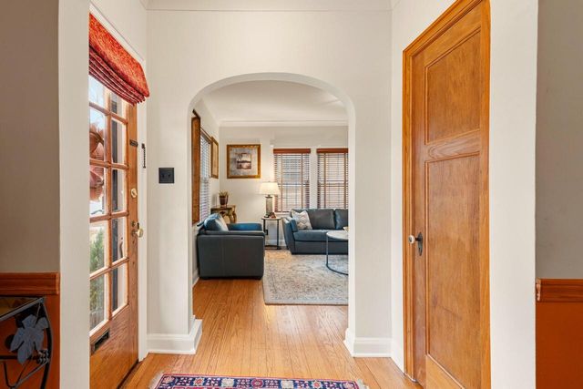 4771 N Woodruff AVENUE, Whitefish Bay, WI 53211