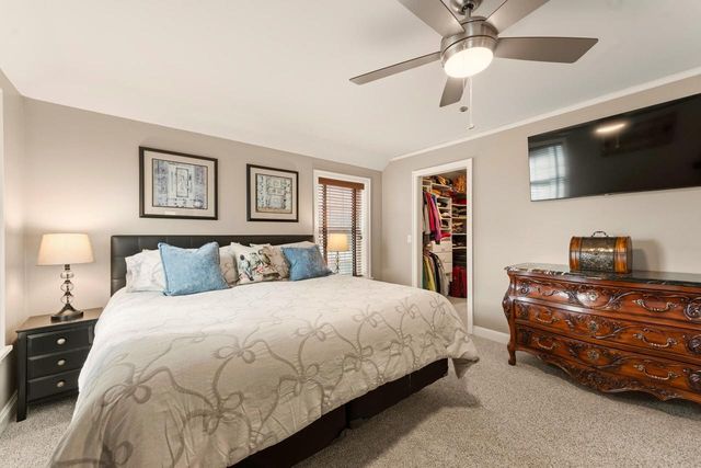 4771 N Woodruff AVENUE, Whitefish Bay, WI 53211