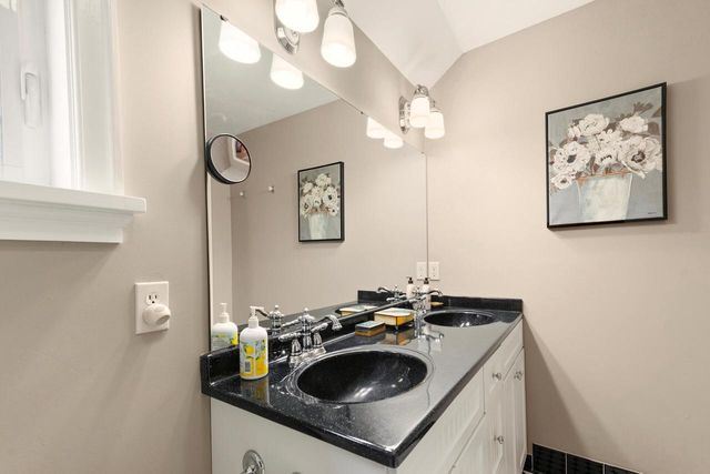 4771 N Woodruff AVENUE, Whitefish Bay, WI 53211