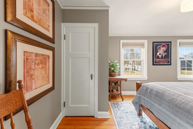 4771 N Woodruff AVENUE, Whitefish Bay, WI 53211