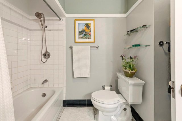 4771 N Woodruff AVENUE, Whitefish Bay, WI 53211