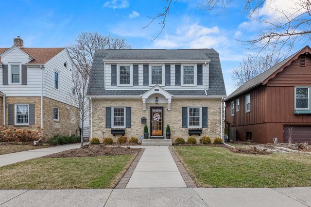 4771 N Woodruff AVENUE, Whitefish Bay, WI 53211