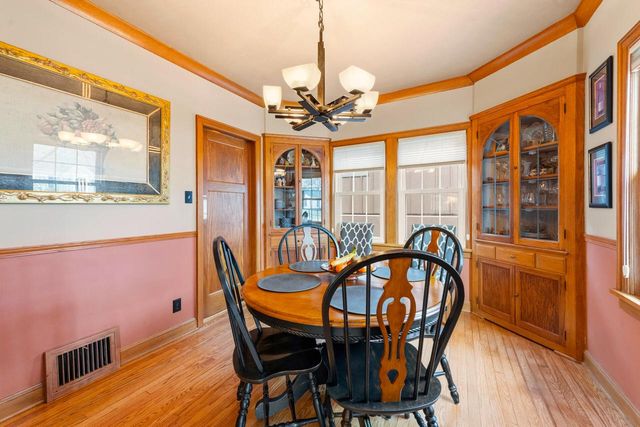 4771 N Woodruff AVENUE, Whitefish Bay, WI 53211