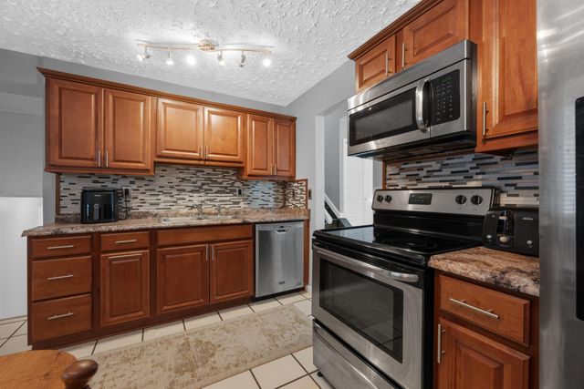 5326 Adderley Avenue, Columbus, OH 43232