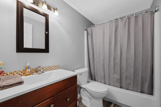 5326 Adderley Avenue, Columbus, OH 43232