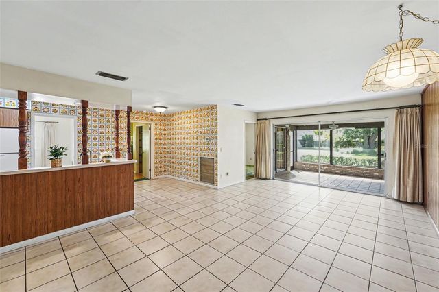 10414 RECLINATA LANE, Tampa, FL 33618