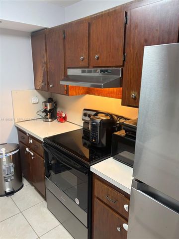 571 NW 107th Ave 205, Miami, FL 33172