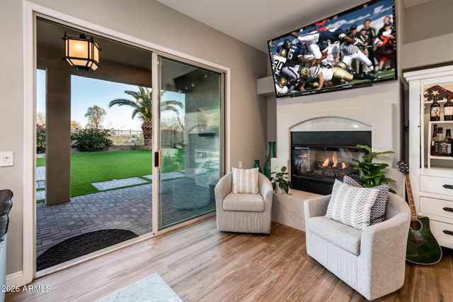 4375 E LARIAT Lane, Phoenix, AZ 85050