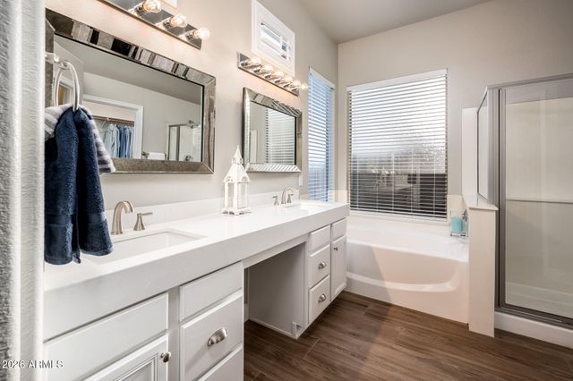 4375 E LARIAT Lane, Phoenix, AZ 85050