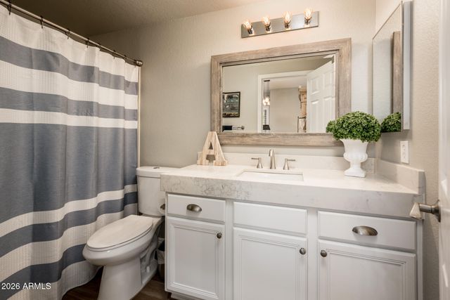 4375 E LARIAT Lane, Phoenix, AZ 85050