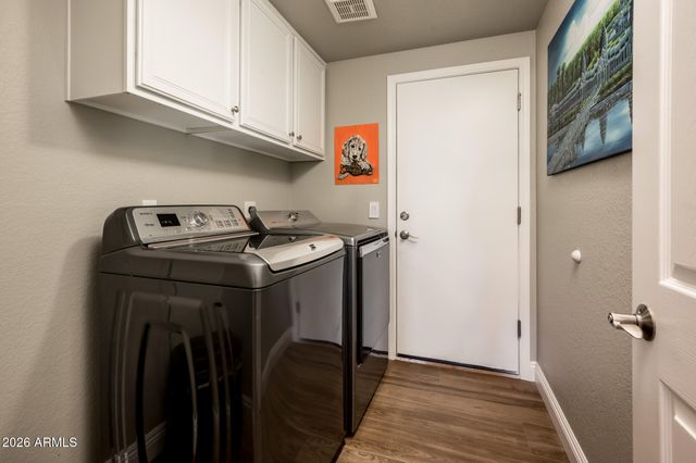 4375 E LARIAT Lane, Phoenix, AZ 85050