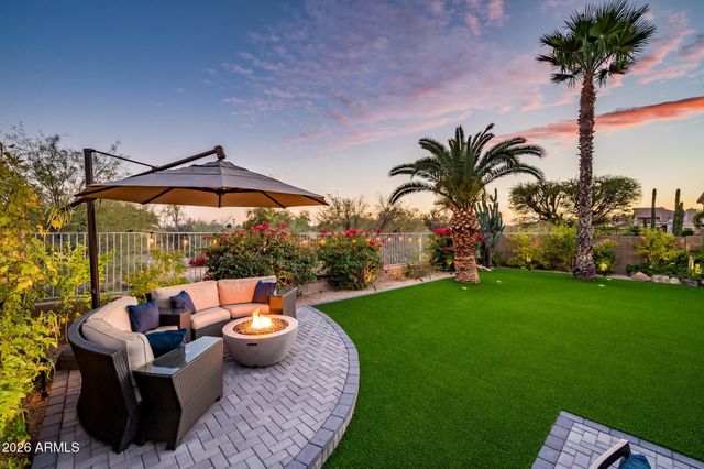 4375 E LARIAT Lane, Phoenix, AZ 85050
