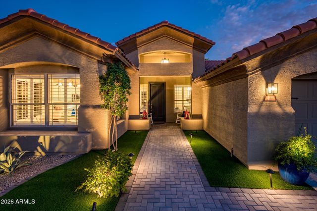 4375 E LARIAT Lane, Phoenix, AZ 85050
