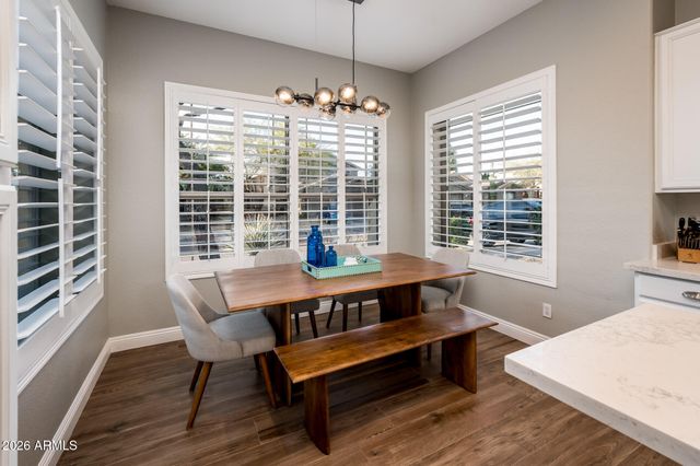 4375 E LARIAT Lane, Phoenix, AZ 85050