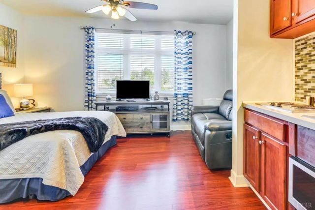 1273 Graves Harbor Trail 3303, Huddleston, VA 24104