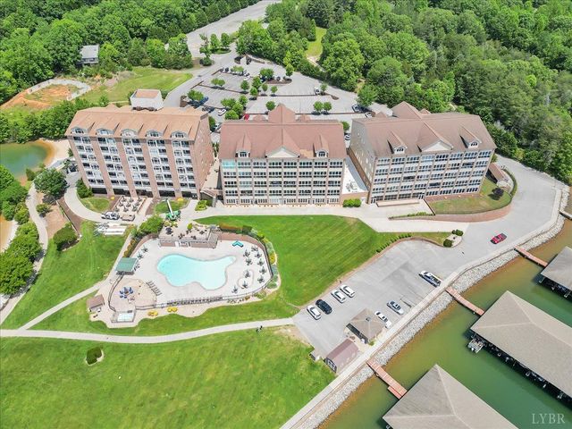 1273 Graves Harbor Trail 3303, Huddleston, VA 24104