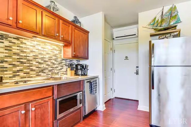 1273 Graves Harbor Trail 3303, Huddleston, VA 24104
