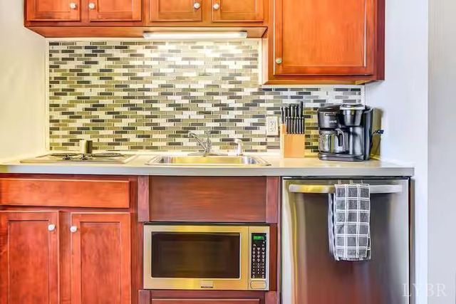 1273 Graves Harbor Trail 3303, Huddleston, VA 24104