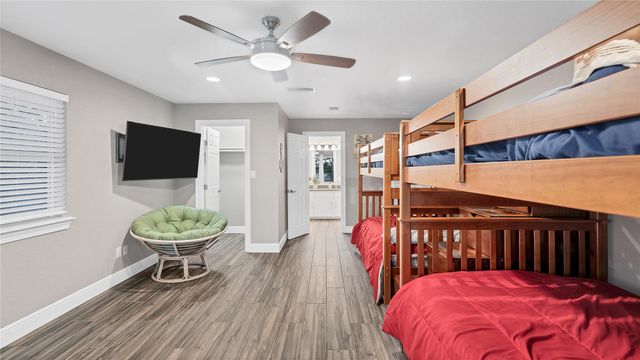 450 Pecan Creek DR, Horseshoe Bay, TX 78657