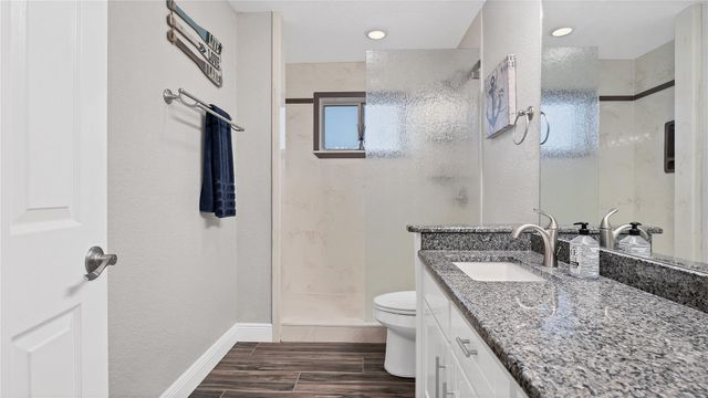 450 Pecan Creek DR, Horseshoe Bay, TX 78657