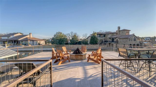 450 Pecan Creek DR, Horseshoe Bay, TX 78657