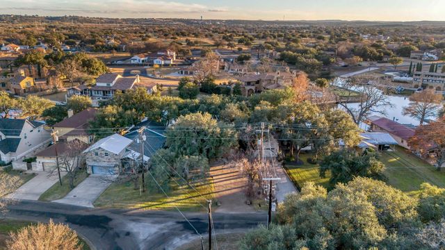 450 Pecan Creek DR, Horseshoe Bay, TX 78657