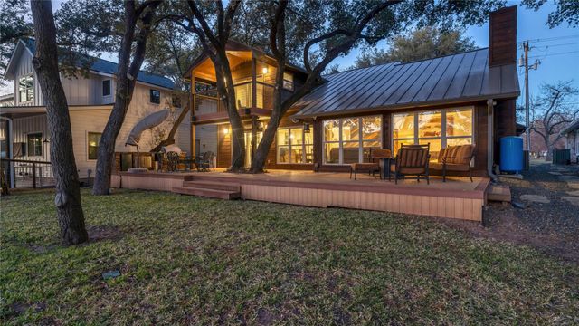 450 Pecan Creek DR, Horseshoe Bay, TX 78657