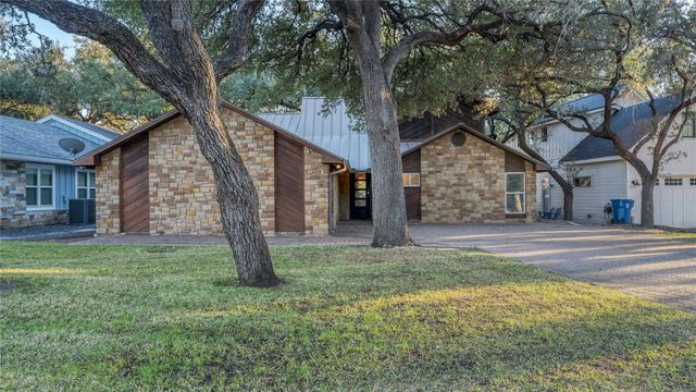 450 Pecan Creek DR, Horseshoe Bay, TX 78657