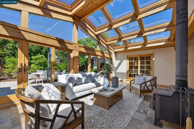 131 Corte Del Prado, Walnut Creek, CA 94598