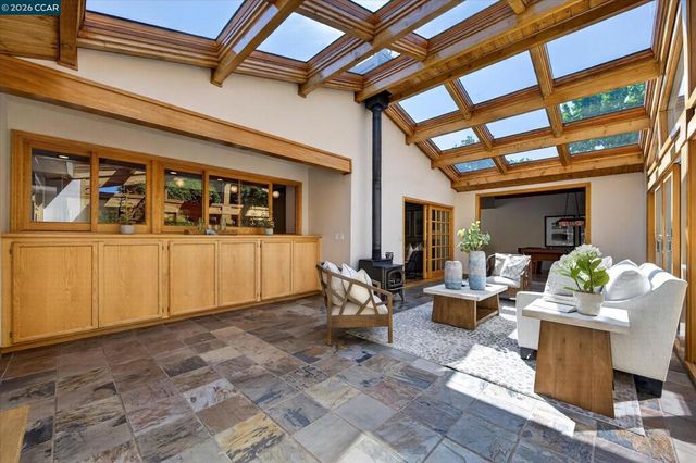 131 Corte Del Prado, Walnut Creek, CA 94598