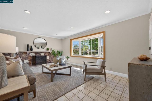 131 Corte Del Prado, Walnut Creek, CA 94598
