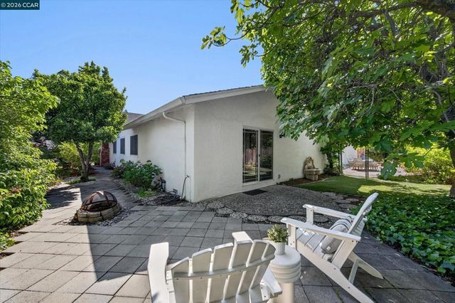 131 Corte Del Prado, Walnut Creek, CA 94598