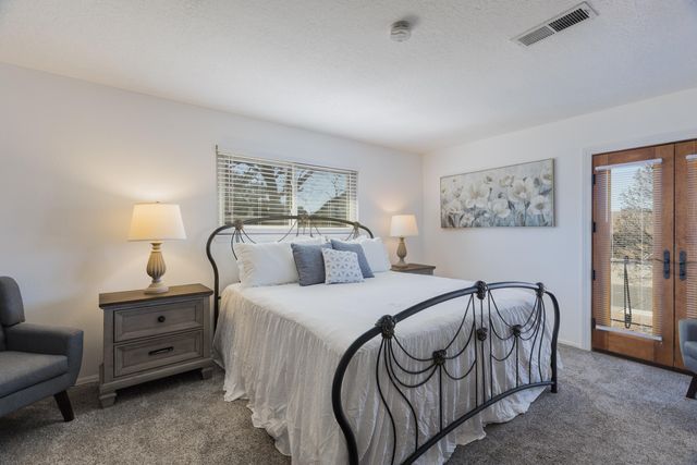 9212 Orlando Place NE, Albuquerque, NM 87111