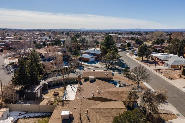9212 Orlando Place NE, Albuquerque, NM 87111