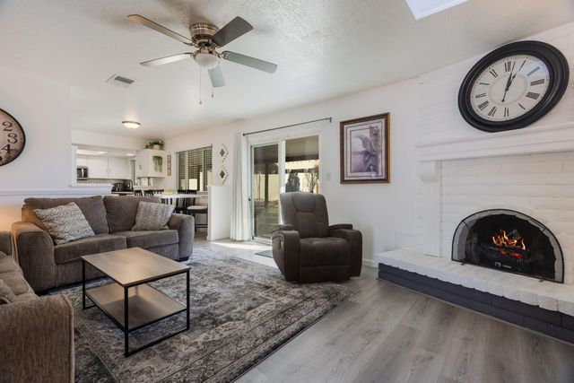 9212 Orlando Place NE, Albuquerque, NM 87111