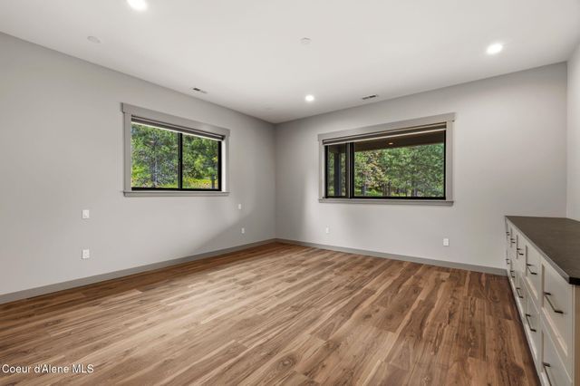 1520 Wrenco Loop Rd, Sandpoint, ID 83864