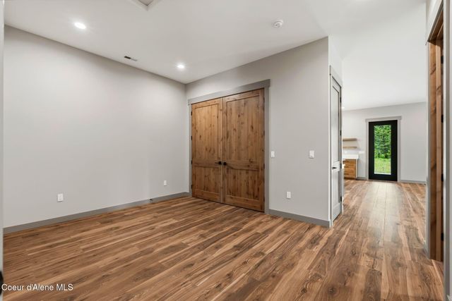 1520 Wrenco Loop Rd, Sandpoint, ID 83864