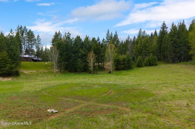 1520 Wrenco Loop Rd, Sandpoint, ID 83864
