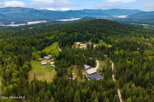 1520 Wrenco Loop Rd, Sandpoint, ID 83864