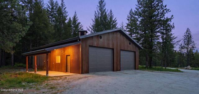 1520 Wrenco Loop Rd, Sandpoint, ID 83864